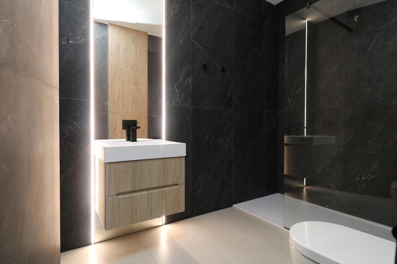 Charming & Luxurious Gem *